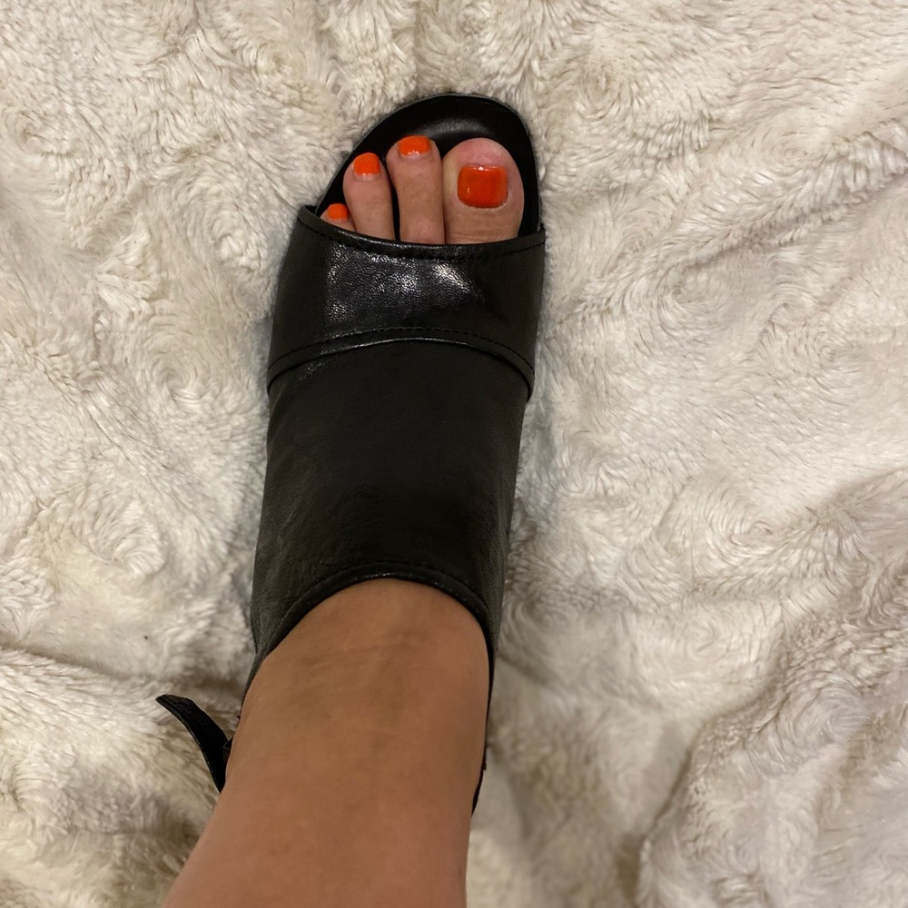 ISOLA black leather open toe booties size 9